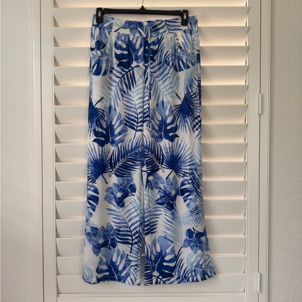 Blue Tropical Print Women's Bech Pants